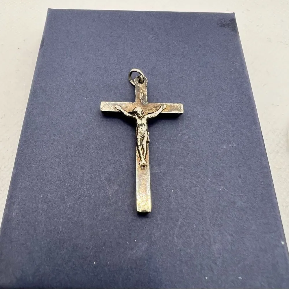 Silver Jesus crucifix cross pendant